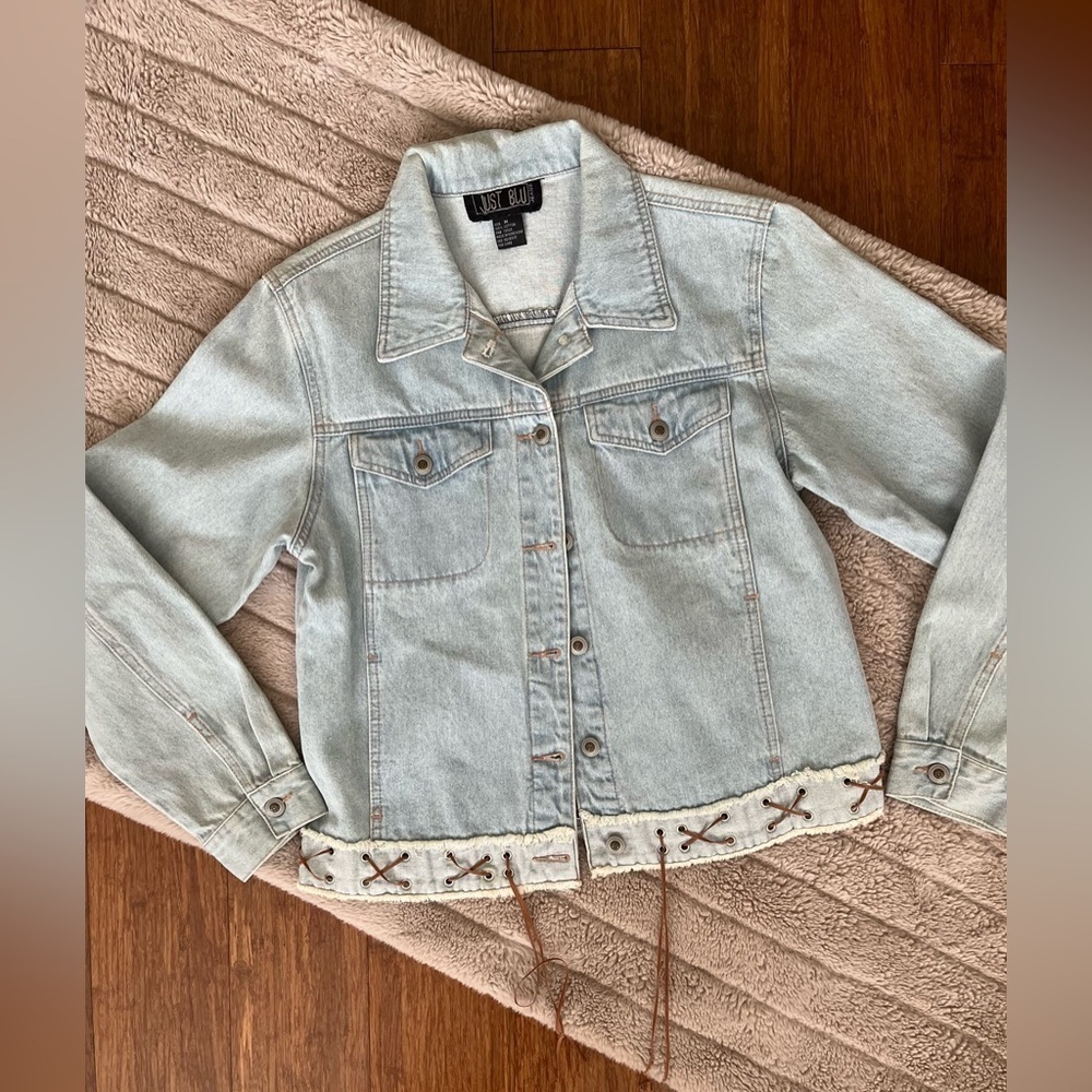 Vintage Y2K Denim Jacket Lt Wash Boho Suede Leather Trim and Tassles SZ M - Picture 2 of 7